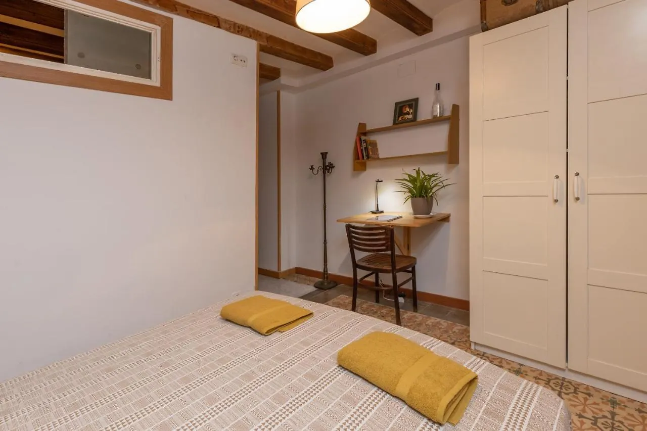 Aparteasy - Central Gracia Apartments Barcellona