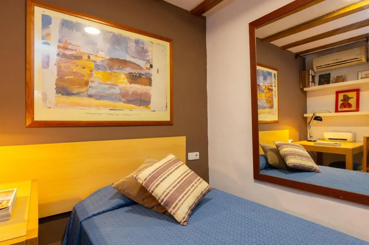 Aparteasy - Central Gracia Apartments Barcellona 0*,  Spagna
