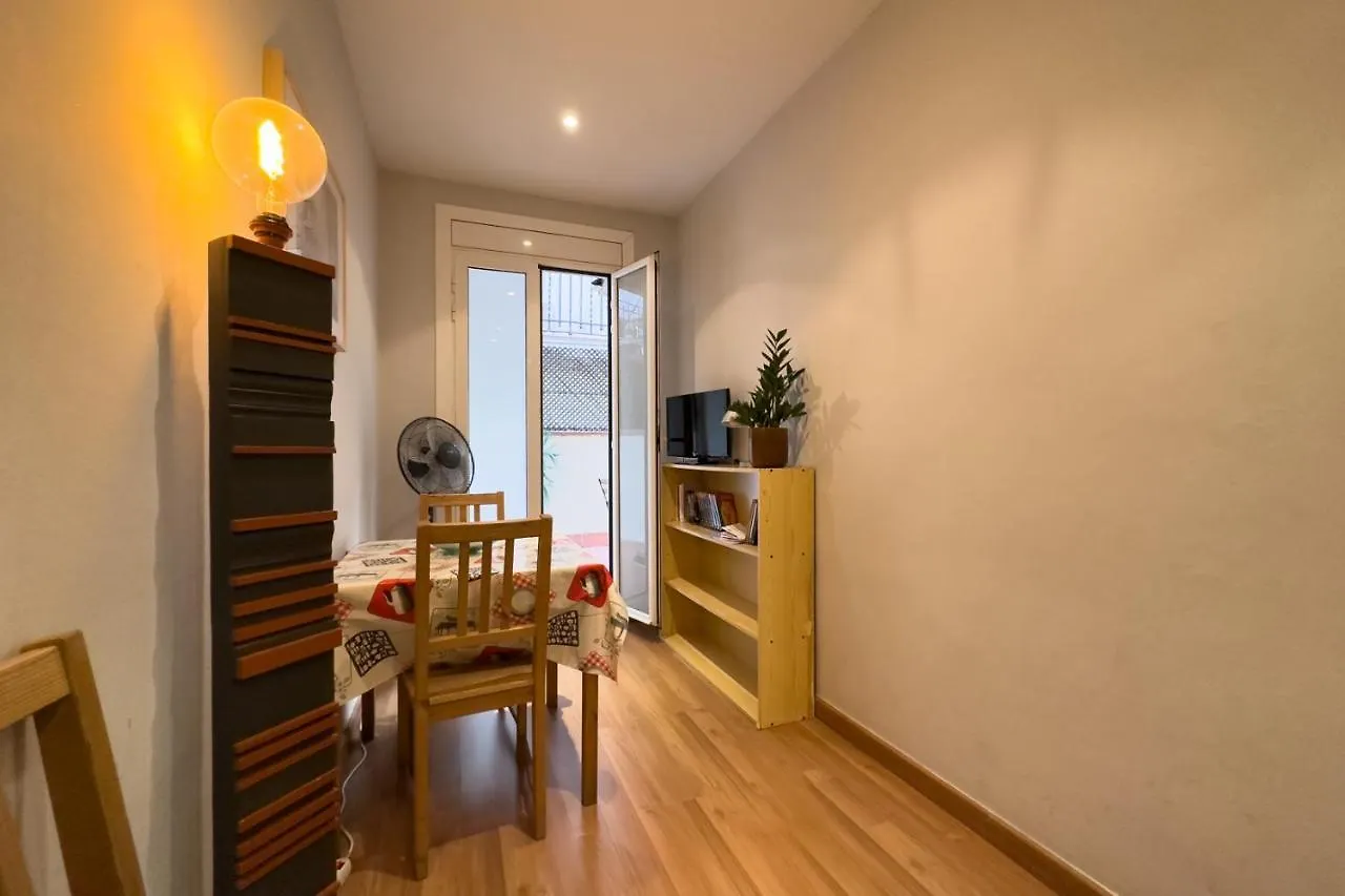 Aparteasy - Central Gracia Apartments Barcellona